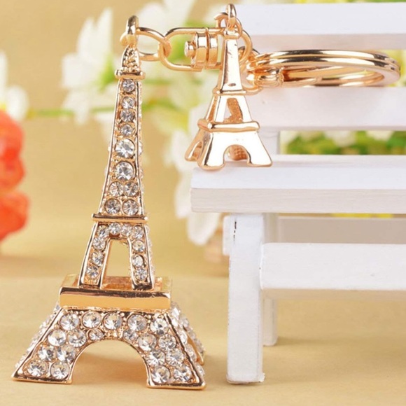 purse charm Accessories - Eiffel Tower purse/bag charm Keychain with Crystals nwt